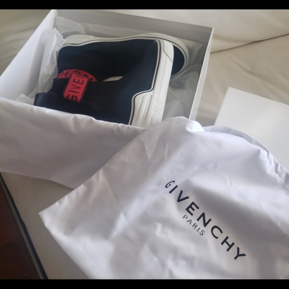 Authentic BRAND NEW Givenchy Mens sneakers - Picture 3 of 4